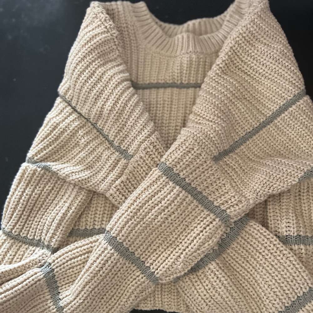 Moon & madison Womans XS Sweater